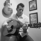 jc-black-n-white-green-room